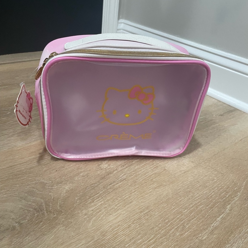 Hello kitty makeup bag - Picture 2 of 3